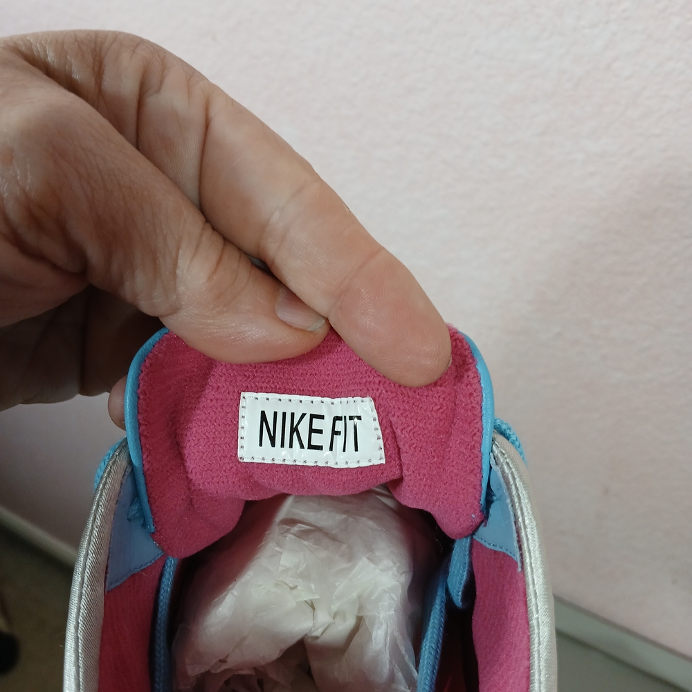 Rare Find **New Nike Lab G Series Quilted Silver, Blue and Pink Sneakers - Picture 7 of 11